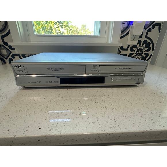 JVC DR - MV5SU DVD Recorder VCR Combo Transfer VHS to DVD Tested Working, Video - Picture 1 of 6
